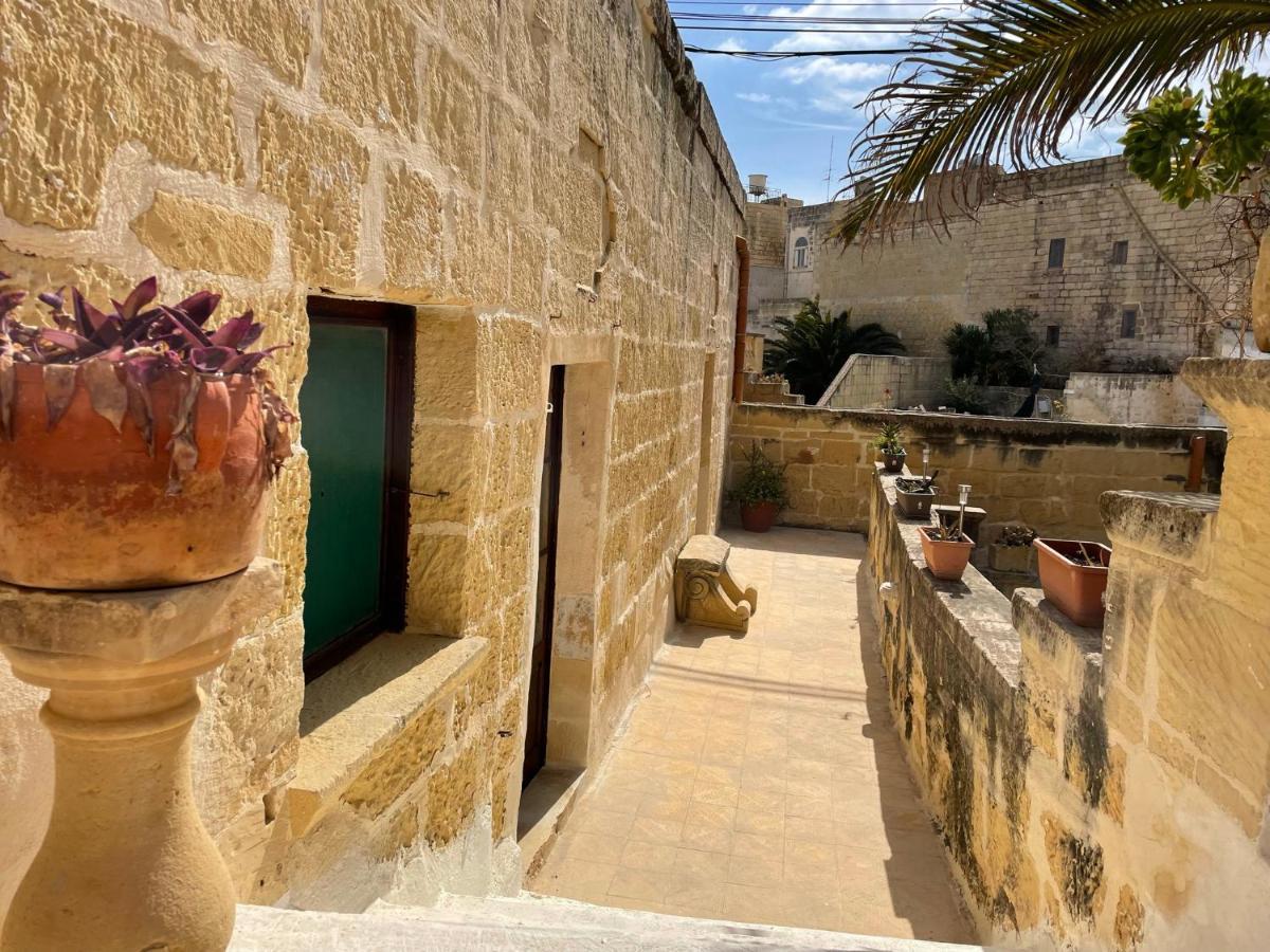 Haven Farmhouse B&B Għarb Exteriör bild