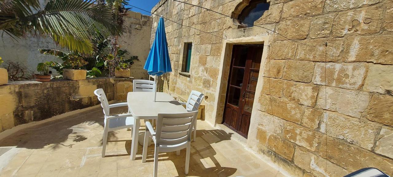 Haven Farmhouse B&B Għarb Exteriör bild
