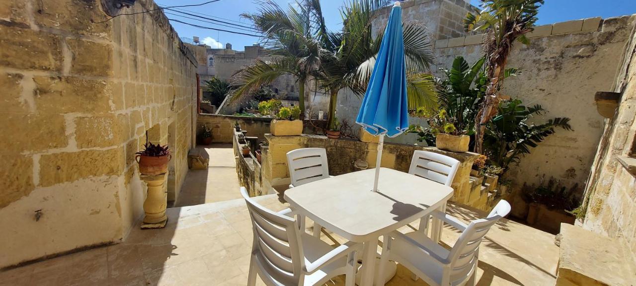 Haven Farmhouse B&B Għarb Exteriör bild