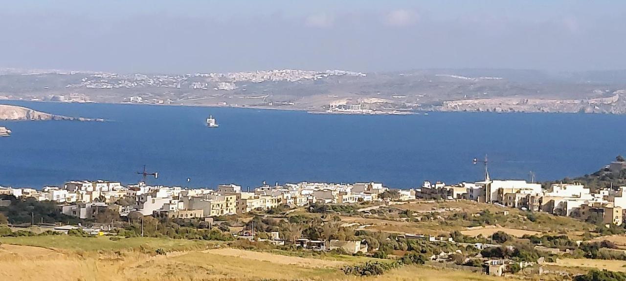 Haven Farmhouse B&B Għarb Exteriör bild