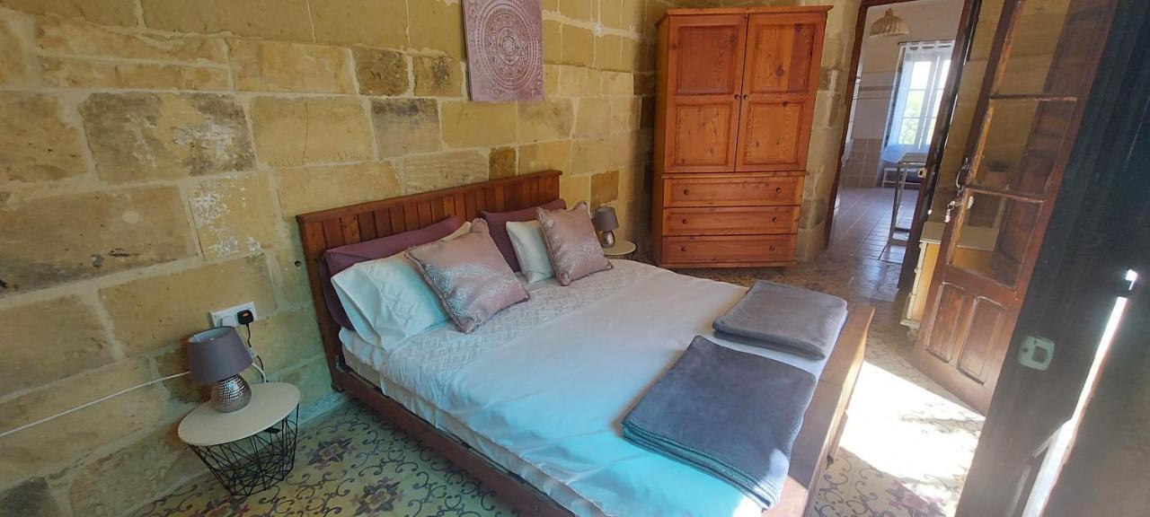 Haven Farmhouse B&B Għarb Exteriör bild