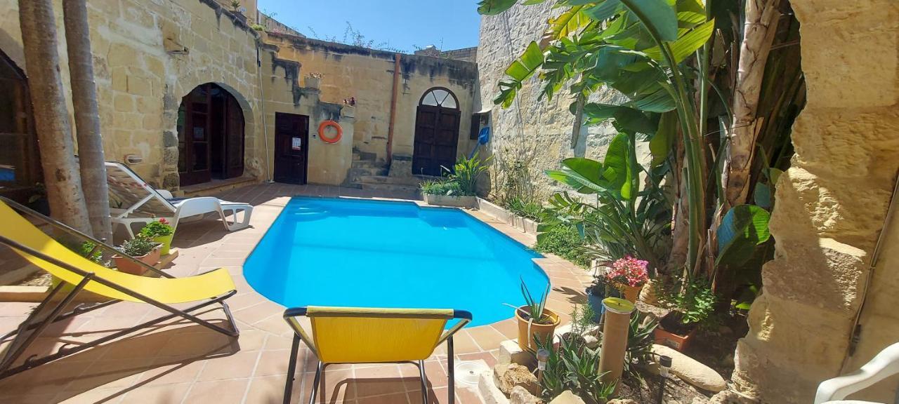 Haven Farmhouse B&B Għarb Exteriör bild