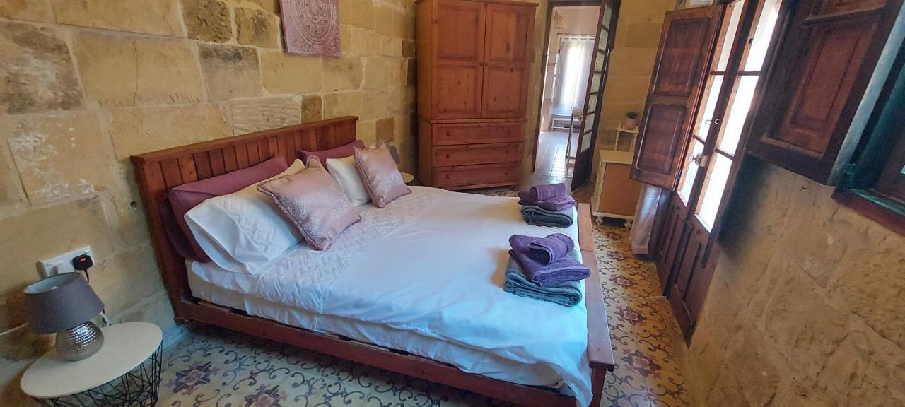 Haven Farmhouse B&B Għarb Exteriör bild